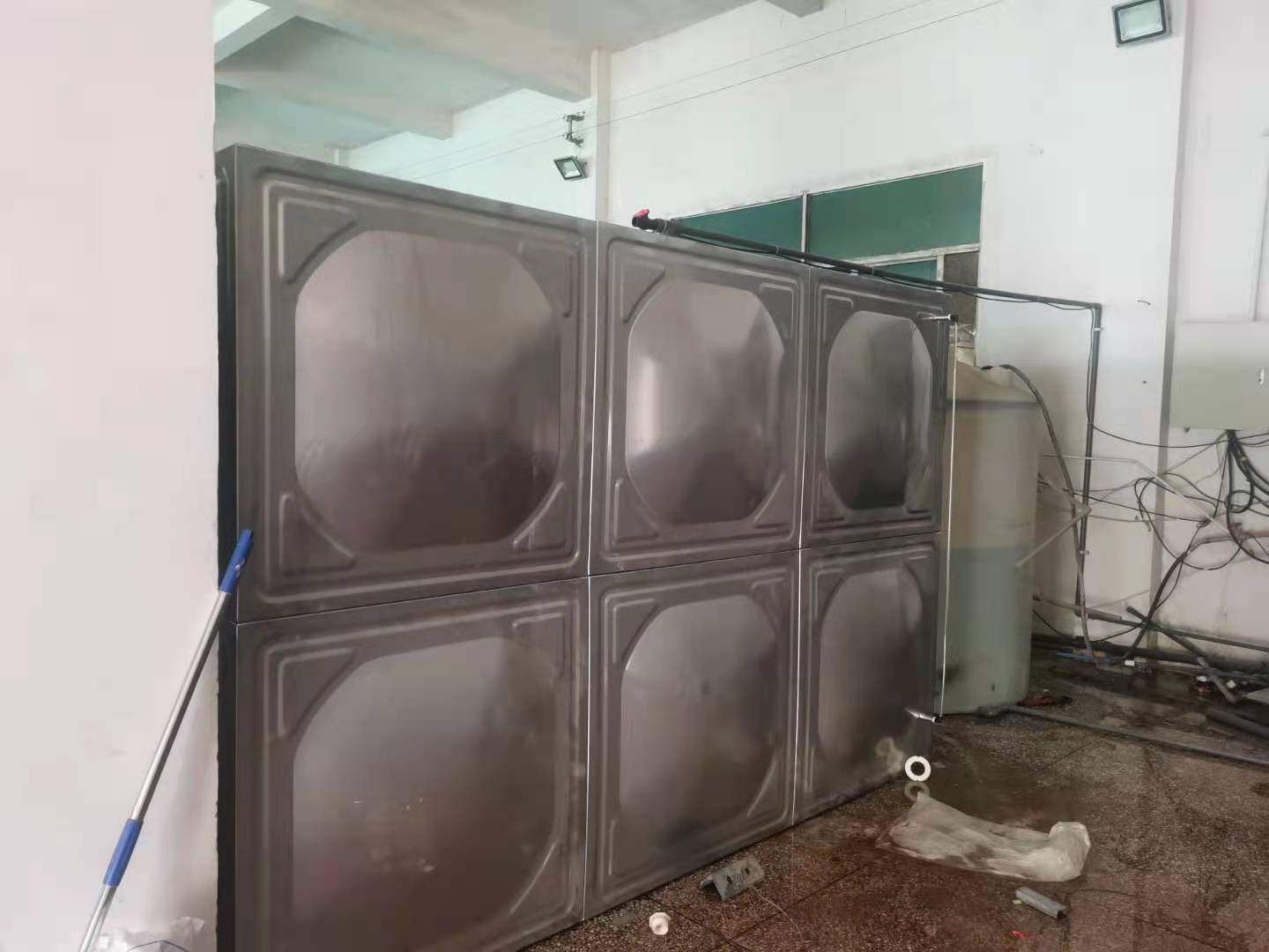 米乐平台正业集团投资有限公司订购不锈钢水箱